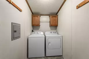 1351 E Colonial Dr, La Porte, IN 46350 - Photo 25