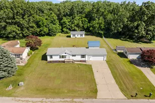 1351 E Colonial Dr, La Porte, IN 46350 - Photo 3