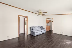 1351 E Colonial Dr, La Porte, IN 46350 - Photo 7