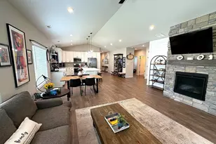 18 Levanno Dr, Crown Point, IN 46307 - Photo 5