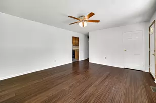 433 Nantucket Rd, Valparaiso, IN 46385 - Photo 5