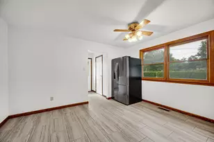 433 Nantucket Rd, Valparaiso, IN 46385 - Photo 11