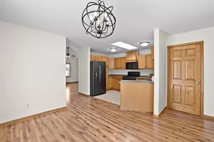 315 Valley Ct, Lowell, IN 46356 - Photo 7