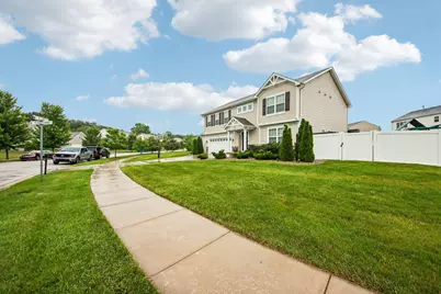 366 E 130th Lane, Crown Point, IN 46307 - Photo 3
