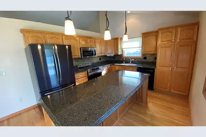 303 Pinehurst Court E, Valparaiso, IN 46383 - Photo 15