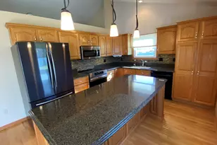303 Pinehurst Ct E, Valparaiso, IN 46383 - Photo 15