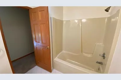 303 Pinehurst Court E, Valparaiso, IN 46383 - Photo 37