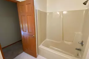 303 Pinehurst Ct E, Valparaiso, IN 46383 - Photo 37