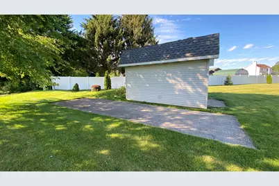303 Pinehurst Court E, Valparaiso, IN 46383 - Photo 61