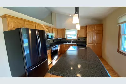 303 Pinehurst Court E, Valparaiso, IN 46383 - Photo 19