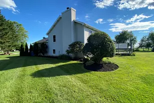 303 Pinehurst Ct E, Valparaiso, IN 46383 - Photo 69