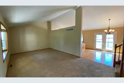 303 Pinehurst Court E, Valparaiso, IN 46383 - Photo 9