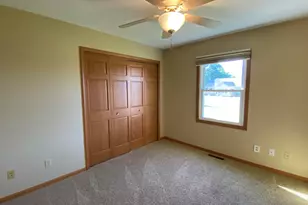 303 Pinehurst Ct E, Valparaiso, IN 46383 - Photo 33