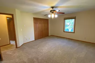 303 Pinehurst Ct E, Valparaiso, IN 46383 - Photo 27