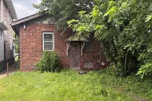 735 Carolina St, Gary, IN 46402 - Photo 3