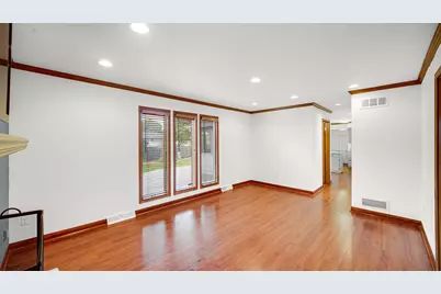 1124 Lisa Lane, Schererville, IN 46375 - Photo 7