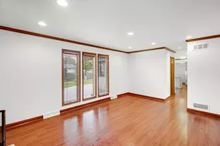 1124 Lisa Ln, Schererville, IN 46375 - Photo 7