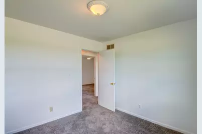 761 S 300 E, La Porte, IN 46350 - Photo 23