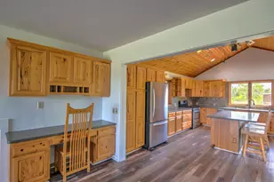 761 S 300 E, La Porte, IN 46350 - Photo 15