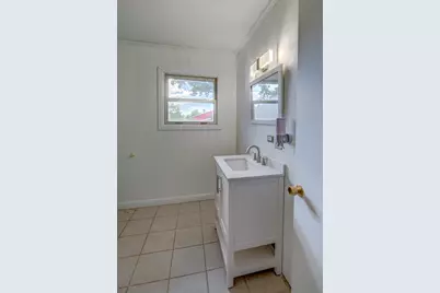 761 S 300 E, La Porte, IN 46350 - Photo 25