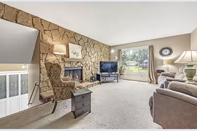 2337 Four Seasons Parkway, Crown Point, IN 46307 - Photo 3