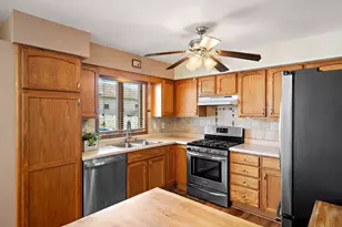 7531 E 106th Ave, Crown Point, IN 46307 - Photo 9