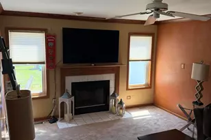 2961 Hillcrest Dr, Dyer, IN 46311 - Photo 9