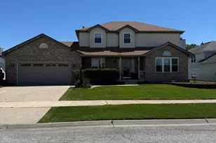 2961 Hillcrest Dr, Dyer, IN 46311 - Photo 3
