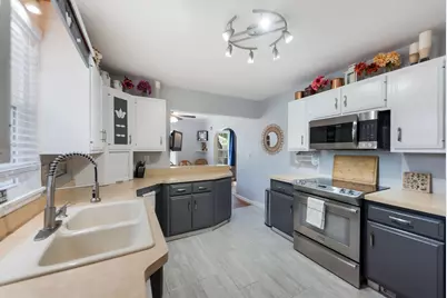 2404 Monroe Street, La Porte, IN 46350 - Photo 11