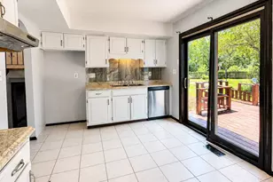 10008 Garfield Ct, Crown Point, IN 46307 - Photo 11