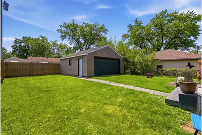 905 W 38th Avenue, Hobart, IN 46342 - Photo 17