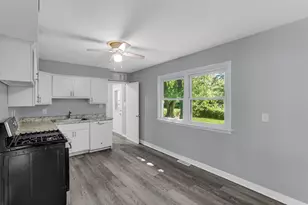 7713 Hendricks Pl, Merrillville, IN 46410 - Photo 11