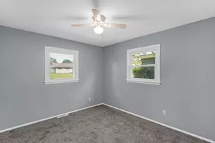 7713 Hendricks Pl, Merrillville, IN 46410 - Photo 19
