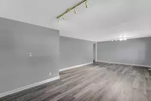 7713 Hendricks Pl, Merrillville, IN 46410 - Photo 7