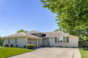 1534 Poplar Ln, Munster, IN 46321 - Photo 1