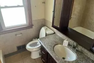 17724 Henry St, Lansing, IL 60438 - Photo 9