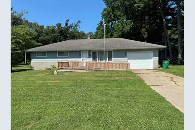 55105 Country Club Road, South Bend, IN 46628 - Photo 1