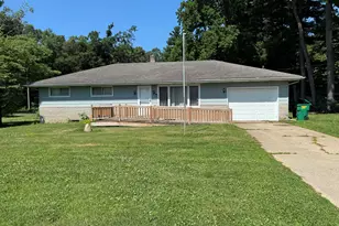 55105 Country Club Rd, South Bend, IN 46628 - Photo 1