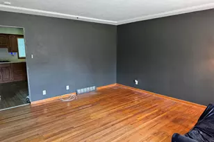 55105 Country Club Rd, South Bend, IN 46628 - Photo 5