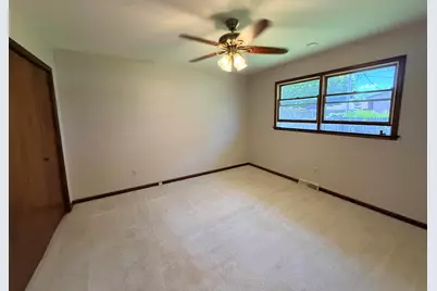 1619 W 95th Avenue, Crown Point, IN 46307 - Photo 13
