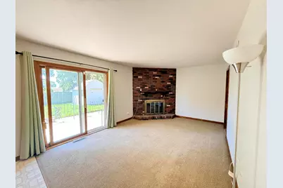 1619 W 95th Avenue, Crown Point, IN 46307 - Photo 5