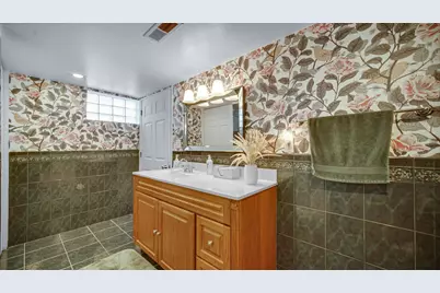 2266 Parke Street, Lake Station, IN 46405 - Photo 9