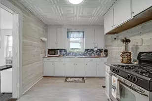 147 E 50 S, Valparaiso, IN 46383 - Photo 21
