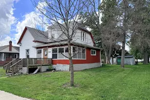 302 E Main St, Medaryville, IN 47957 - Photo 15