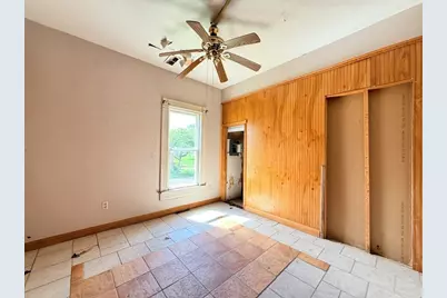 302 E Main Street, Medaryville, IN 47957 - Photo 7