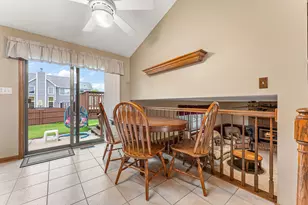 65 Beiriger Dr, Dyer, IN 46311 - Photo 5