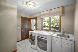 2208 Wynnewood Dr, Valparaiso, IN 46385 - Photo 19