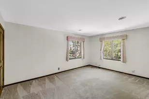 2208 Wynnewood Dr, Valparaiso, IN 46385 - Photo 29