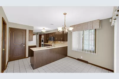 2208 Wynnewood Drive, Valparaiso, IN 46385 - Photo 9