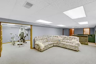 2208 Wynnewood Dr, Valparaiso, IN 46385 - Photo 33
